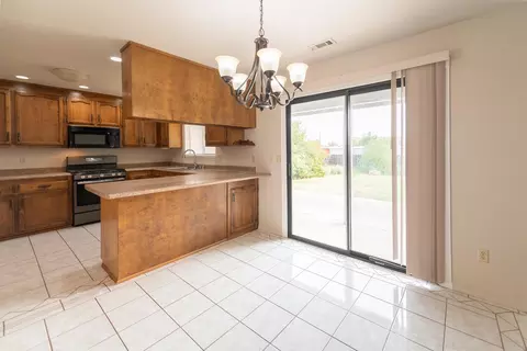 1035 Dara Ct, Redding, CA 96003 photo 5