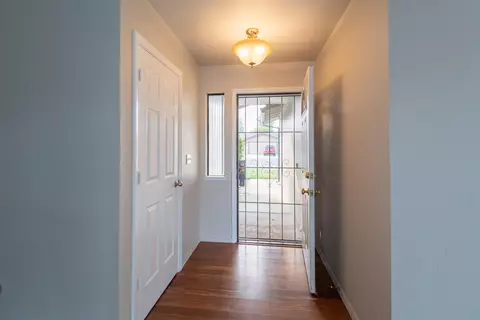 1035 Dara Ct, Redding, CA 96003 photo 2