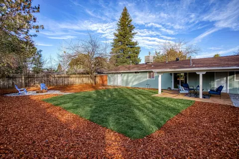 2341 Wilson Ave, Redding, CA 96002 photo 12