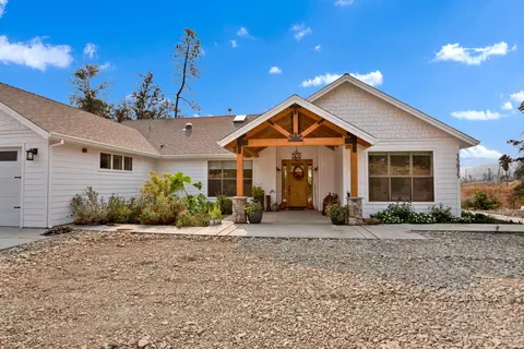 15875 Ganim Ln, Redding, CA 96001 photo 2