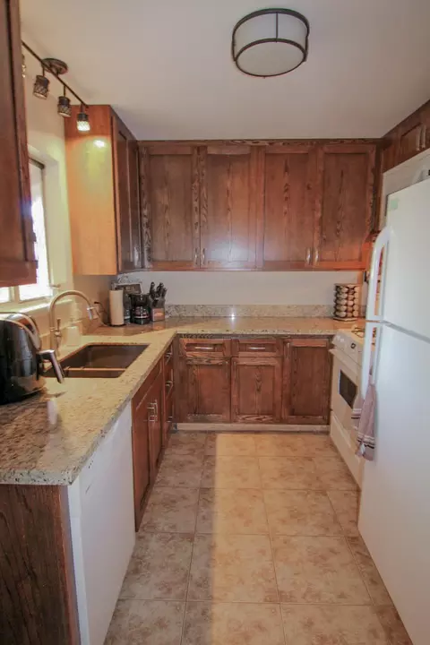 2530 Holly St, Anderson, CA 96007 photo 7