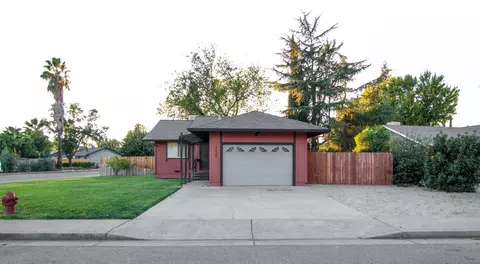 2530 Holly St, Anderson, CA 96007 photo 4
