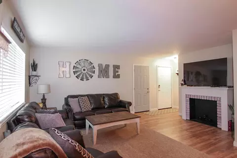 2530 Holly St, Anderson, CA 96007 photo 5