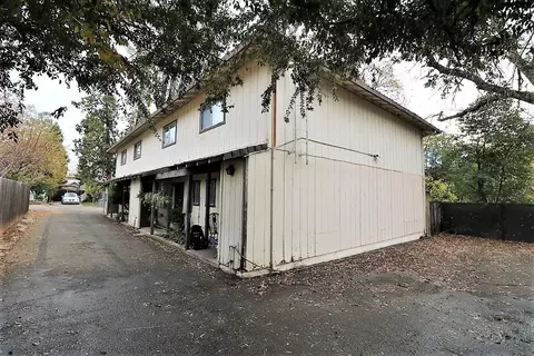 1060 East St, Redding, CA 96001 photo 2