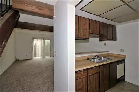 1060 East St, Redding, CA 96001 photo 3