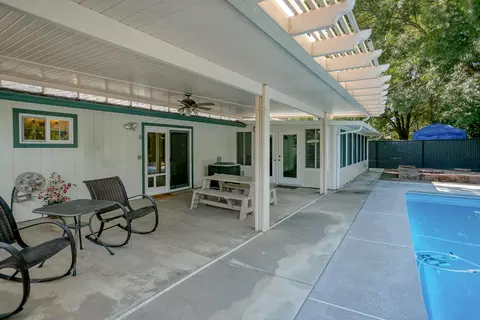 6658 Creekside St, Redding, CA 96001 photo 3