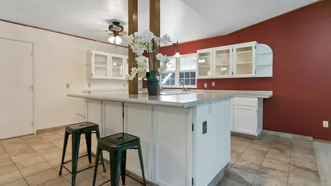 6658 Creekside St, Redding, CA 96001 photo 4
