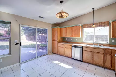 1059 Grouse Dr, Redding, CA 96003 photo 10