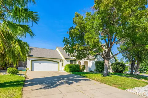 2110 Tiburon Dr, Redding, CA 96003 photo 14