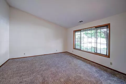 461 Arbor Pl, Redding, CA 96001 photo 5