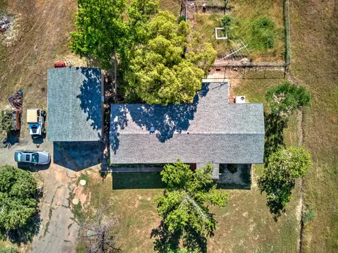 9693 Logan Rd, Redding, CA 96003 photo 5