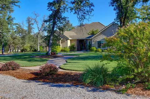 13313 Tierra Oaks Dr, Redding, CA 96003 photo 1