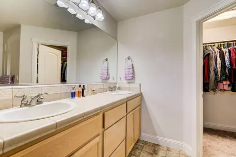 2740 Gemstone Ct, Redding, CA 96001 photo 17