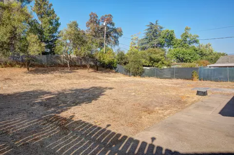 1442 Hemlock Ave, Anderson, CA 96007 photo 28