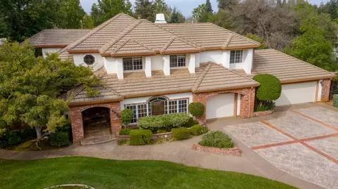 4550 Saratoga Dr, Redding, CA 96002 photo 6
