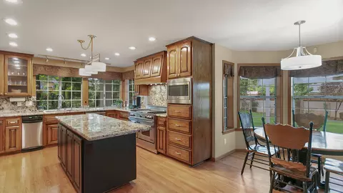 4550 Saratoga Dr, Redding, CA 96002 photo 17