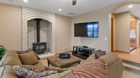 4550 Saratoga Dr, Redding, CA 96002 photo 23