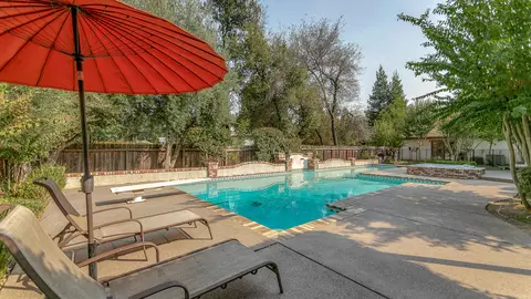 4550 Saratoga Dr, Redding, CA 96002 photo 8