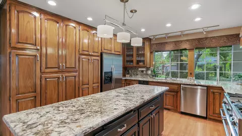 4550 Saratoga Dr, Redding, CA 96002 photo 19