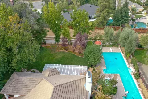 4550 Saratoga Dr, Redding, CA 96002 photo 60