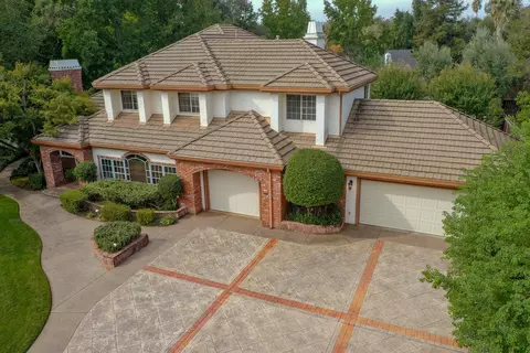 4550 Saratoga Dr, Redding, CA 96002 photo 5