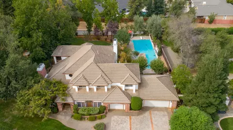 4550 Saratoga Dr, Redding, CA 96002 photo 2