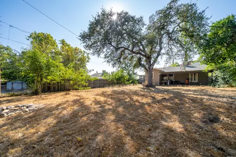 2035 Walnut Ave, Redding, CA 96001 photo 40