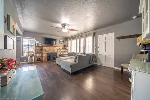 2035 Walnut Ave, Redding, CA 96001 photo 9
