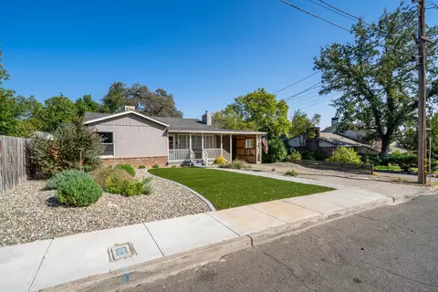 2035 Walnut Ave, Redding, CA 96001 photo 2
