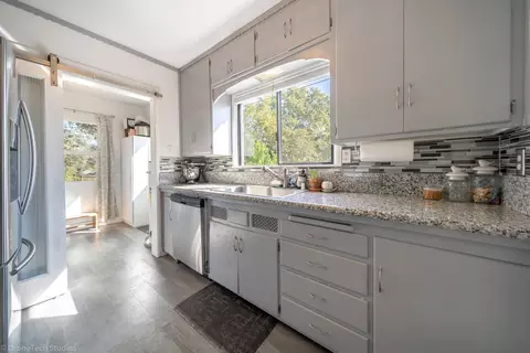2035 Walnut Ave, Redding, CA 96001 photo 18