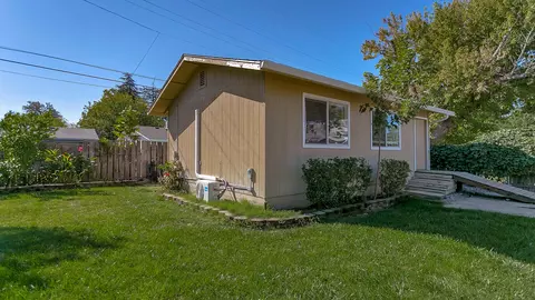 2053 Wilder Dr, Redding, CA 96001 photo 18