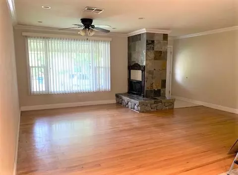 2053 Wilder Dr, Redding, CA 96001 photo 4
