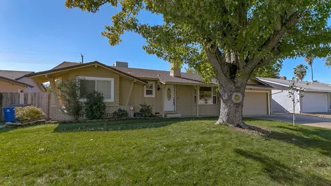 2053 Wilder Dr, Redding, CA 96001 photo 1