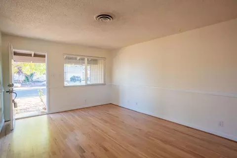 2086 Wilder Dr, Redding, CA 96001 photo 3