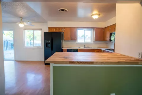 2086 Wilder Dr, Redding, CA 96001 photo 9