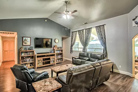 5779 Constitution Way, Redding, CA 96003 photo 5