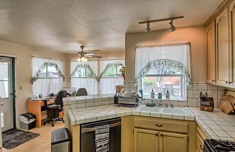 5779 Constitution Way, Redding, CA 96003 photo 10