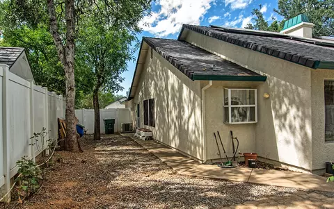 5779 Constitution Way, Redding, CA 96003 photo 33
