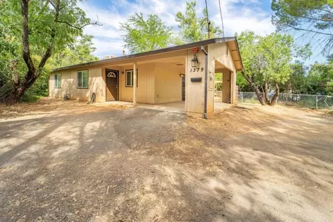 1379 Willis St, Redding, CA 96001 photo 1