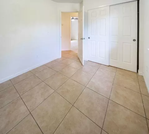 1379 Willis St, Redding, CA 96001 photo 7