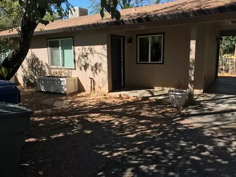 1379 Willis St, Redding, CA 96001 photo 8