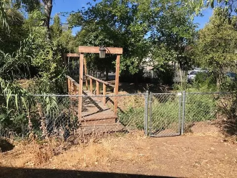 1379 Willis St, Redding, CA 96001 photo 11