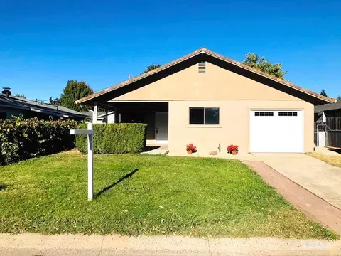 2927 Pinto Ln, Anderson, CA 96007 photo 1