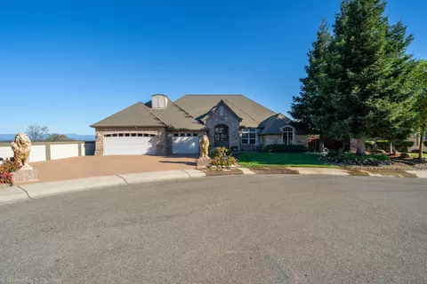 3811 Sea Lavender Ct, Redding, CA 96001 photo 3