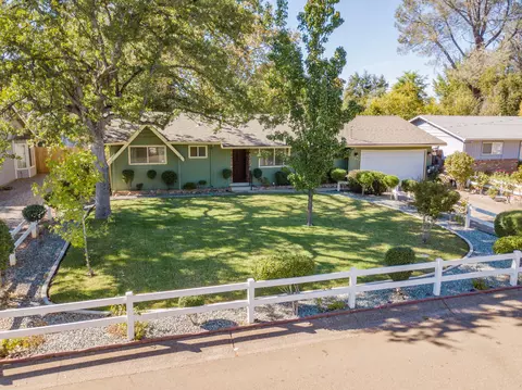 1892 Lindeena Ln, Redding, CA 96002 photo 5