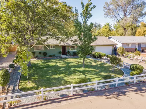 1892 Lindeena Ln, Redding, CA 96002 photo 6