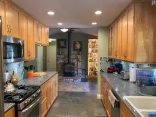 2530 Harlan Dr, Redding, CA 96003 photo 6