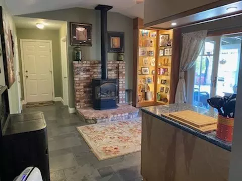 2530 Harlan Dr, Redding, CA 96003 photo 7