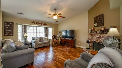 1540 Marigold Way, Redding, CA 96003 photo 5