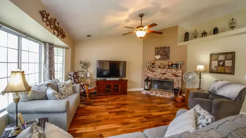 1540 Marigold Way, Redding, CA 96003 photo 22